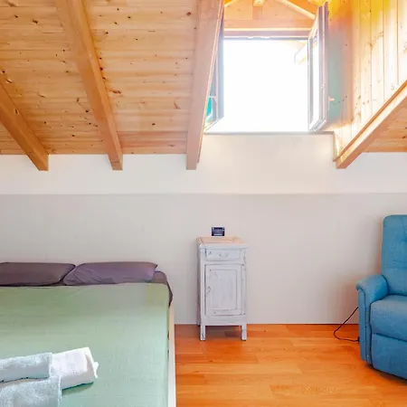 Di Monate Apartman *